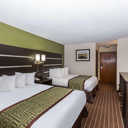 Baymont By Wyndham Louisville South I 65 Brooks Esterno foto