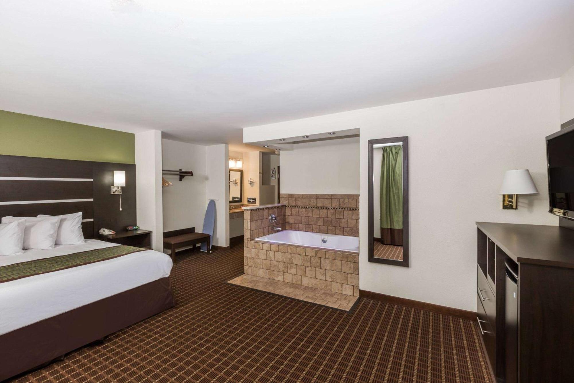 Baymont By Wyndham Louisville South I 65 Brooks Esterno foto